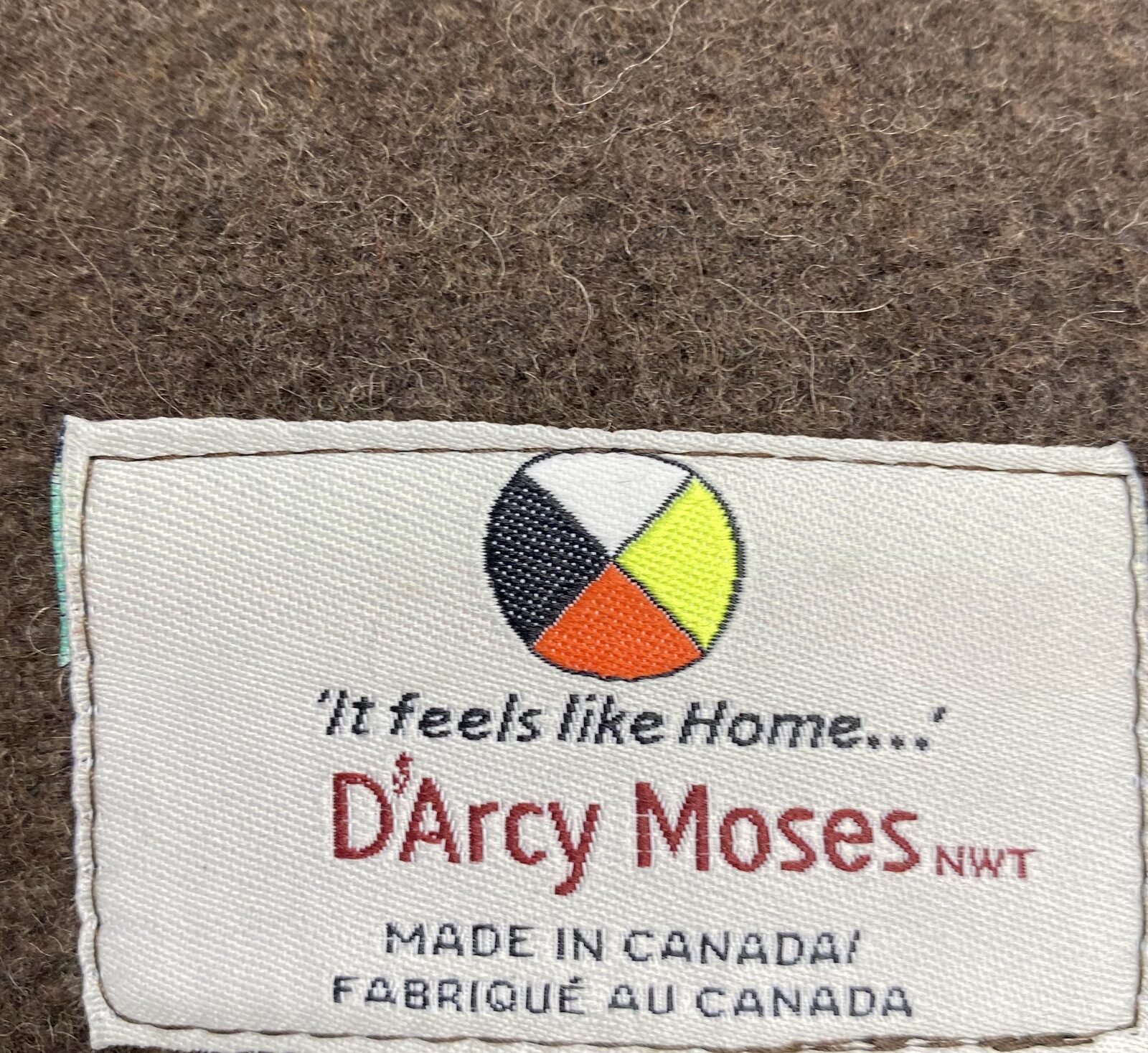 Woven D'Arcy Moses NWT label: It feels like Home, Made in Canada